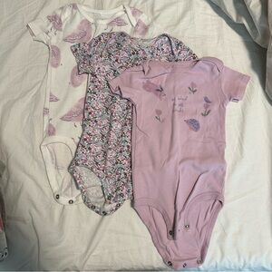 Carters 12 month onesie bodysuits